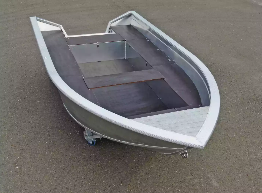 Алюминиевая лодка  Неман-420 в Назрани