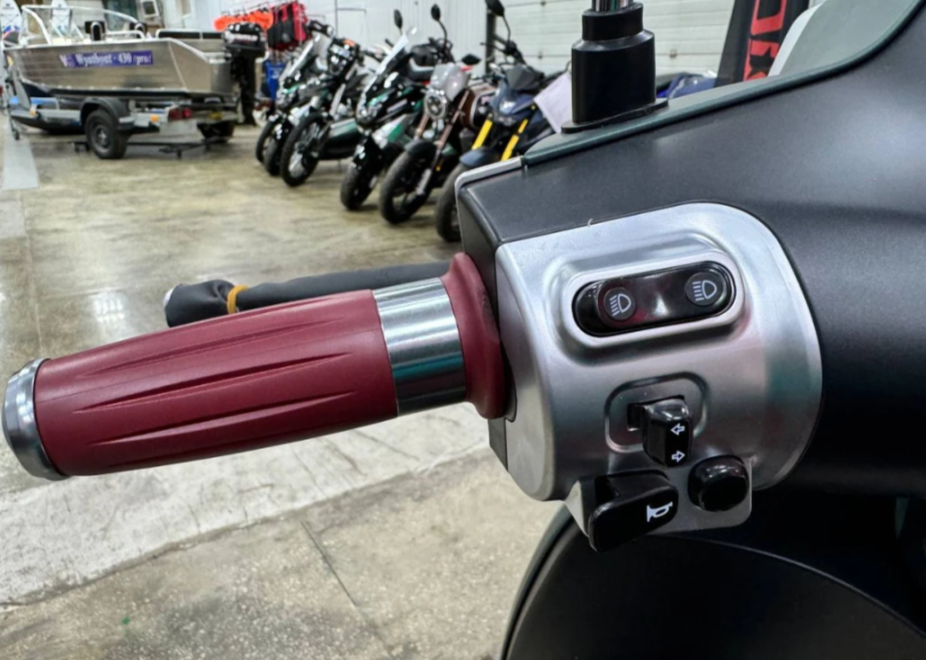 Скутер PROMAX Miami 240 (49) в Назрани