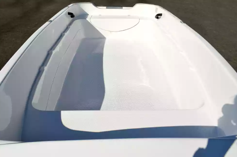 Стеклопластиковая лодка Пингвин (тримаран) в Назрани