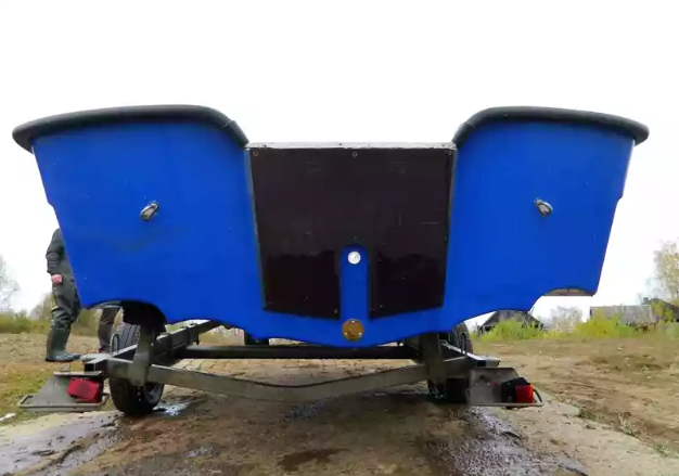 Стеклопластиковый катер Тримаран Wyatboat 430 C в Назрани