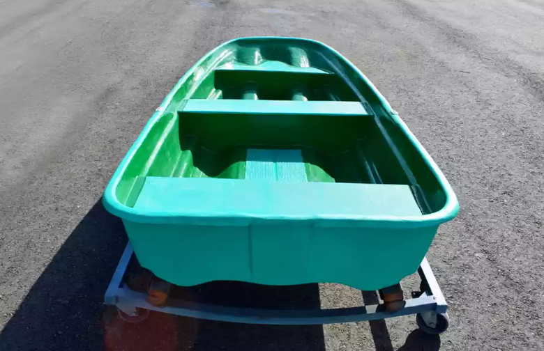 Стеклопластиковая лодка Старт (тримаран) в Назрани