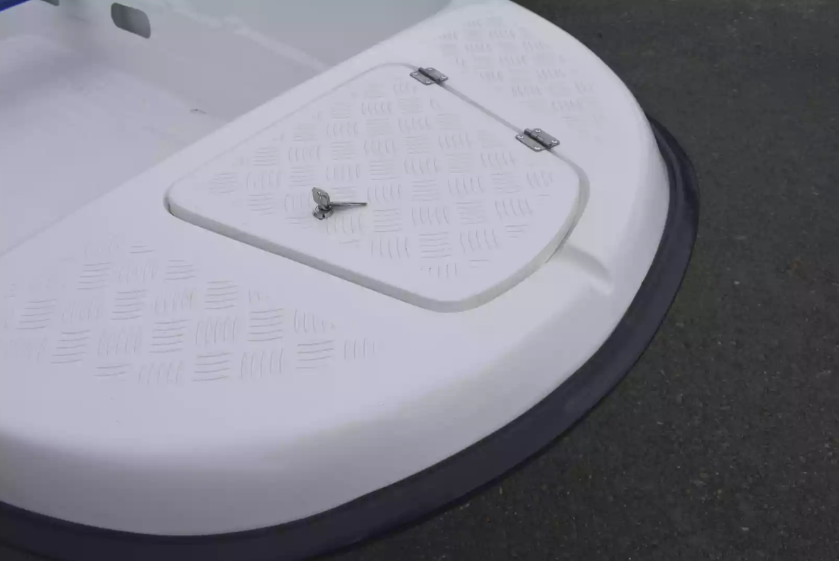 Стеклопластиковая лодка Пингвин New (тримаран) в Назрани