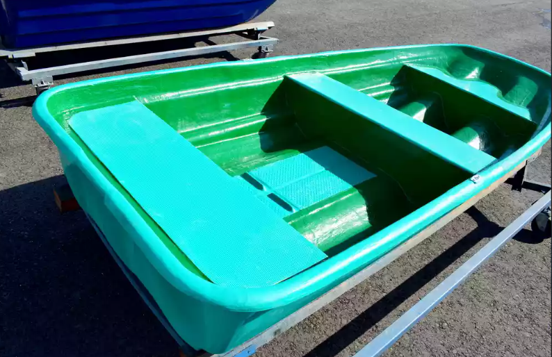 Стеклопластиковая лодка Старт (тримаран) в Назрани