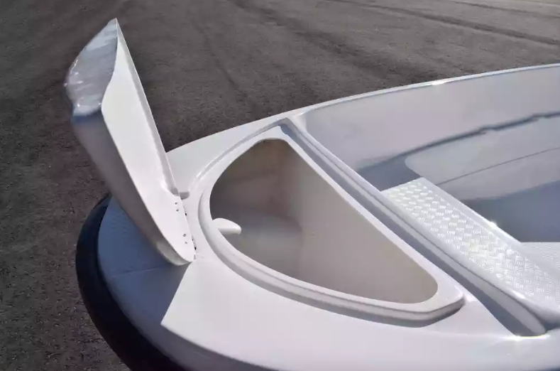 Стеклопластиковая лодка Пингвин (тримаран) в Назрани