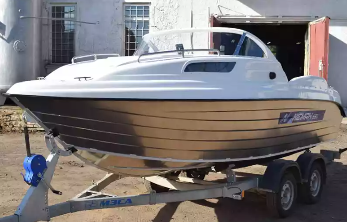 Комбинированный катер Neman-550 с каютой в Назрани