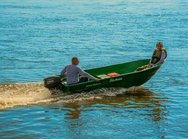 Стеклопластиковая лодка Neman-340 (тримаран) в Назрани
