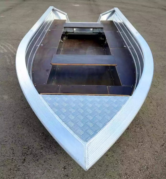 Алюминиевая лодка Неман-400 в Назрани