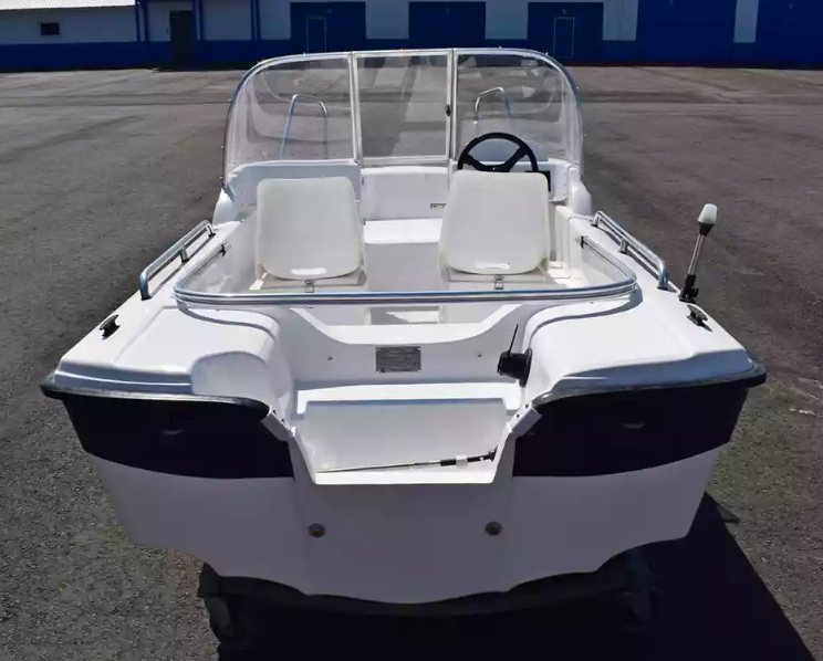 Стеклопластиковый катер Wyatboat-430 DC (тримаран) в Назрани