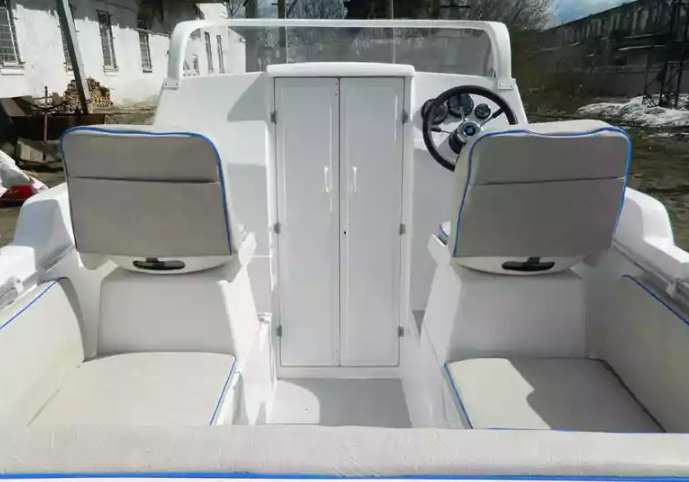 Комбинированный катер Neman-500 с каютой в Назрани