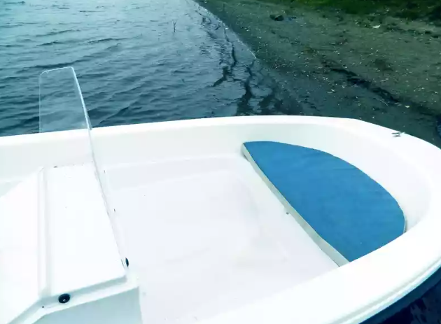 Стеклопластиковый катер Тримаран Wyatboat 430 C в Назрани