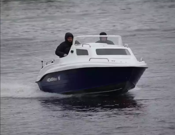 Комбинированный катер Neman-500 с каютой в Назрани