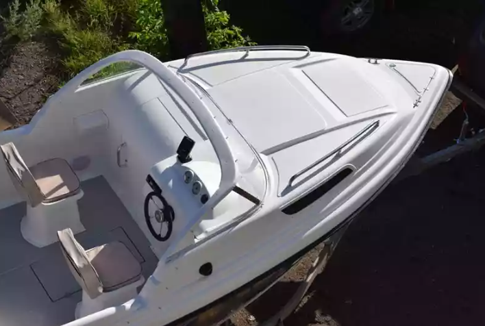 Комбинированный катер Neman-550 с каютой в Назрани