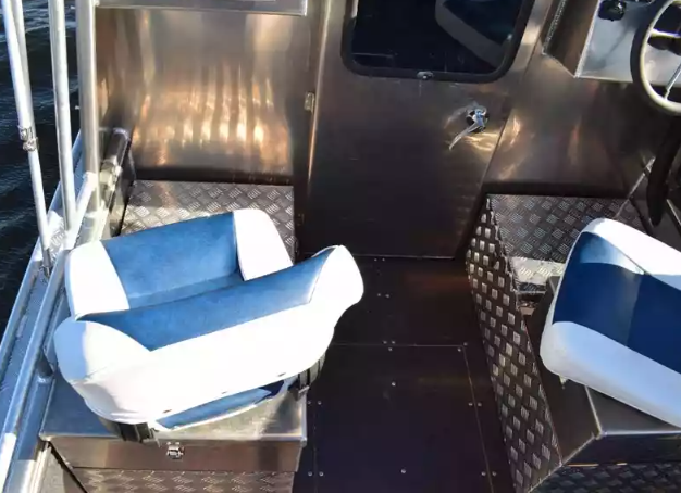 Алюминиевый катер Неман 550 с каютой в Назрани