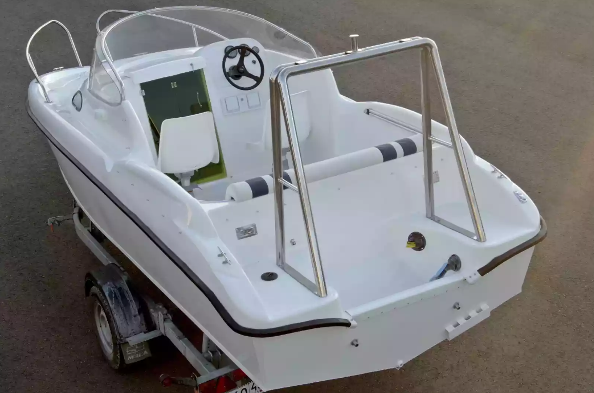 Комбинированный катер Neman-530 с каютой в Назрани