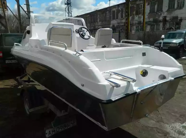 Комбинированный катер Neman-500 с каютой в Назрани