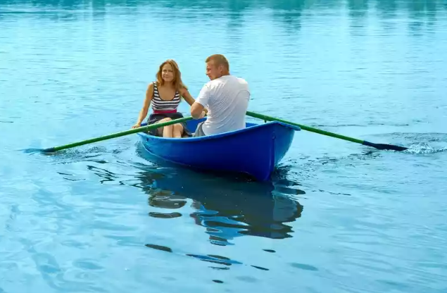 Стеклопластиковая лодка Дельфин в Назрани