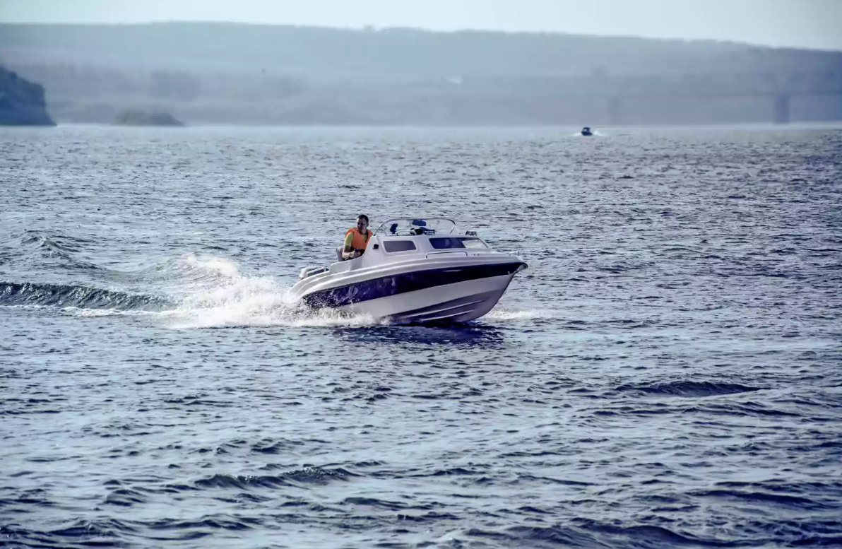 Стеклопластиковый катер Neman-500 в Назрани