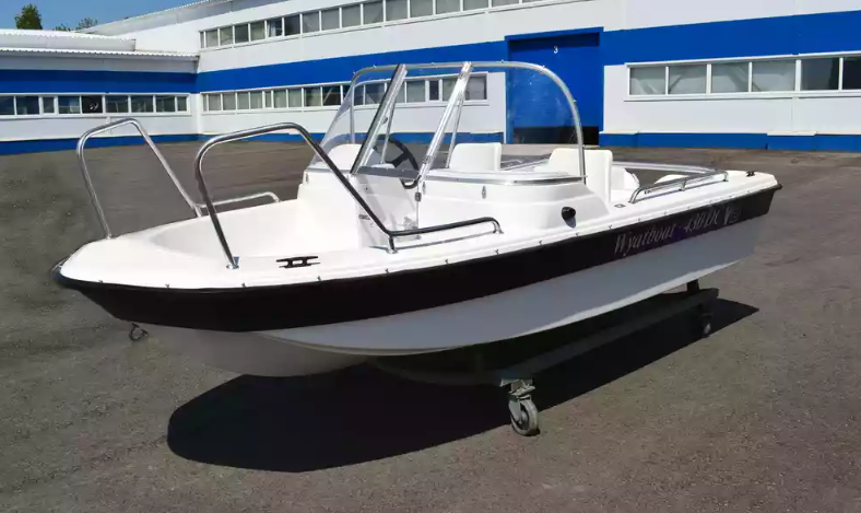 Стеклопластиковый катер Wyatboat-430 DC (тримаран) в Назрани