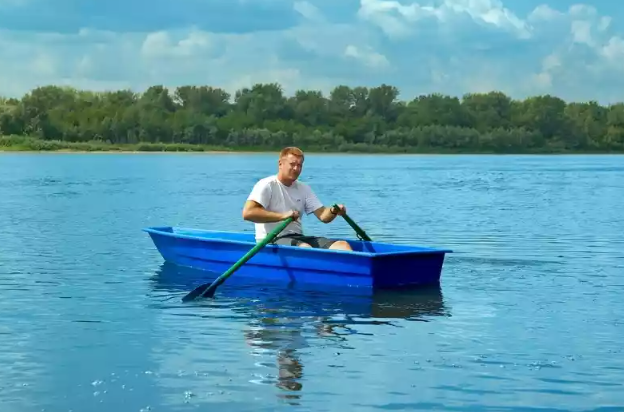 Стеклопластиковая лодка Малютка в Назрани