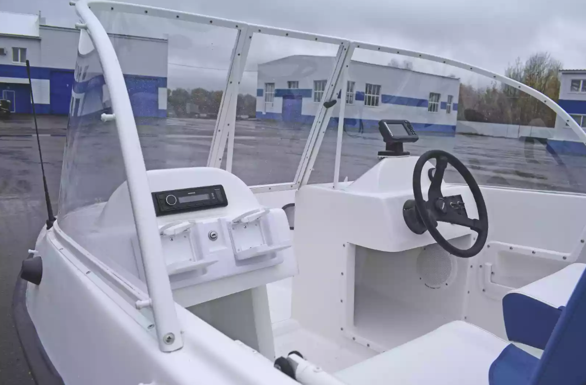 Стеклопластиковый катер Wyatboat-430DCМ (килевая) в Назрани