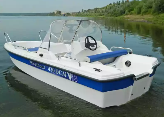 Стеклопластиковый катер Wyatboat-430 DCM (тримаран) в Назрани