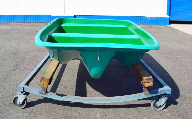 Стеклопластиковая лодка Старт (тримаран) в Назрани