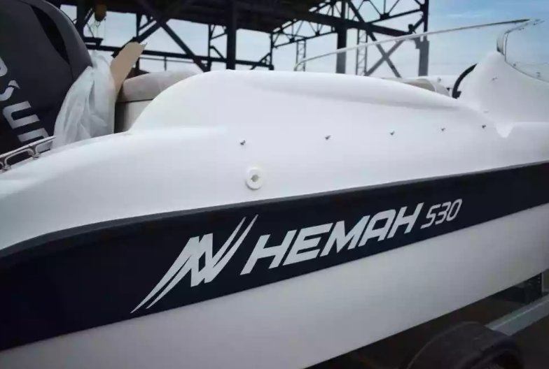 Стеклопластиковый катер Neman-530 с каютой в Назрани