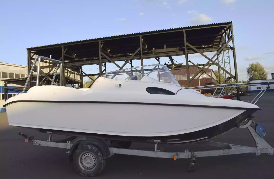 Комбинированный катер Neman-530 с каютой в Назрани