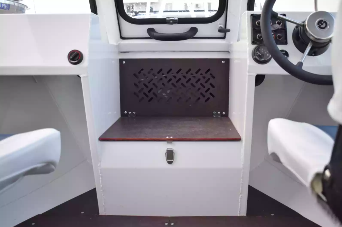 Алюминиевый катер Неман-500 (закрытая рубка) в Назрани