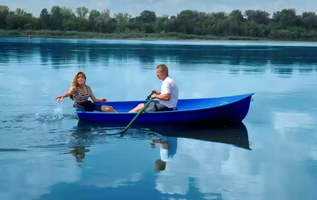 Стеклопластиковая лодка Дельфин в Назрани