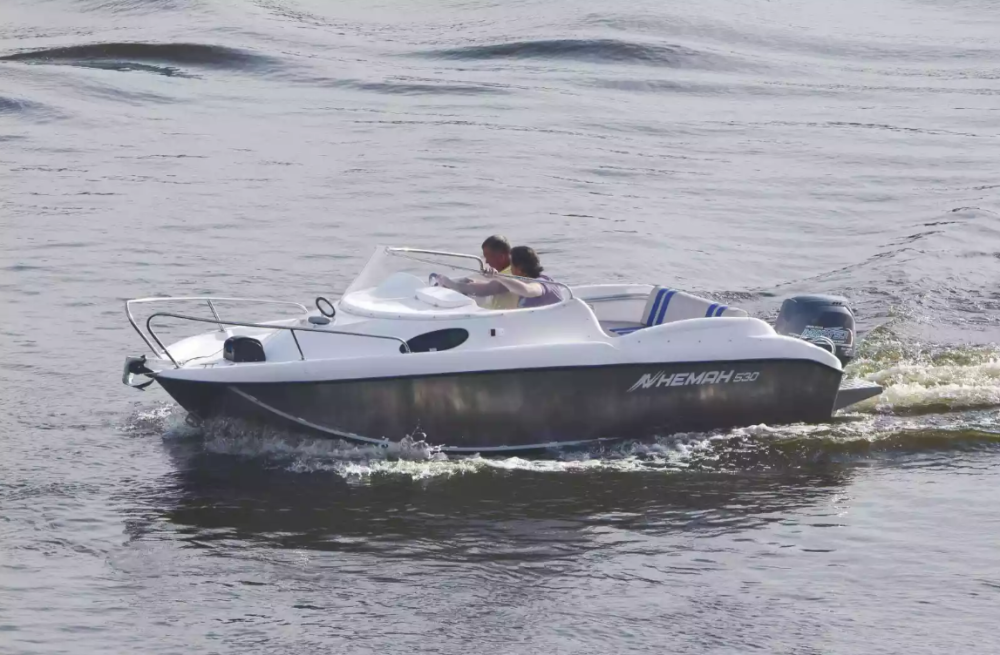 Комбинированный катер Neman-530 с каютой в Назрани