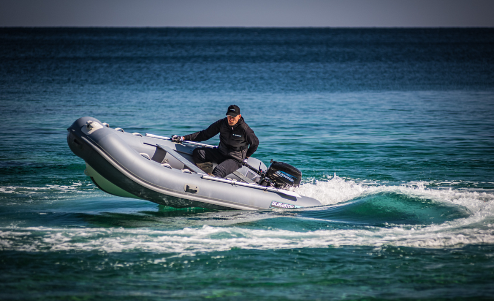 Лодка GLADIATOR RIB380AL в Назрани