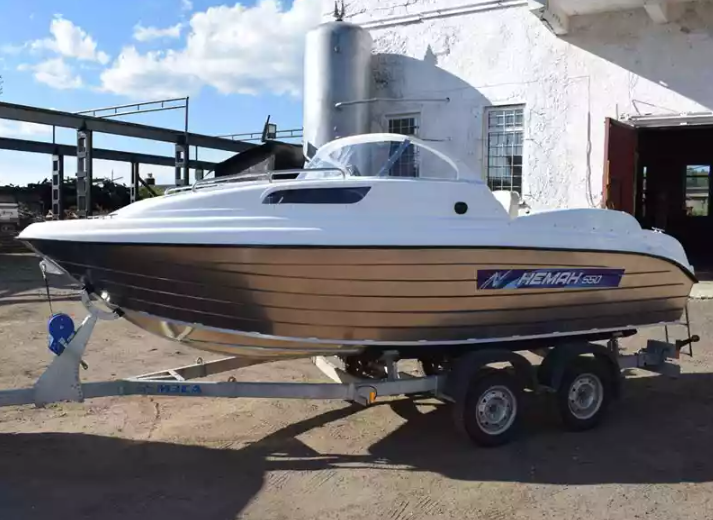 Комбинированный катер Neman-550 с каютой в Назрани