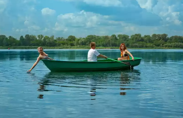 Стеклопластиковая Лодка Голавль в Назрани