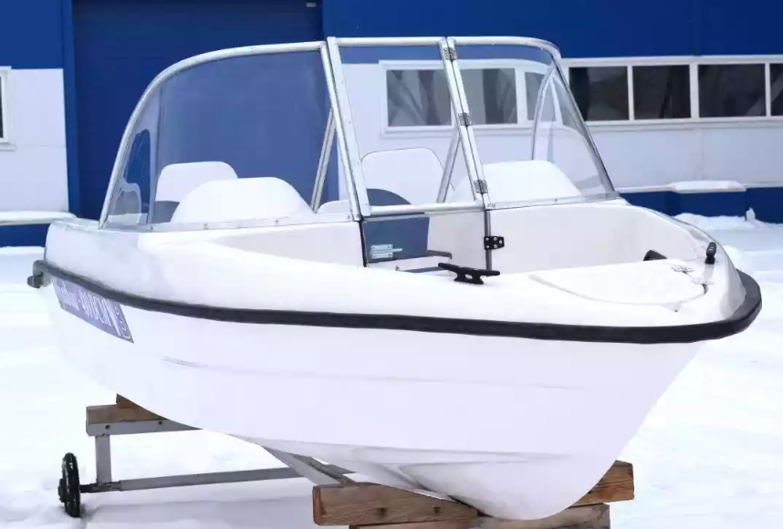 Стеклопластиковый катер Wyatboat-430DCМ (килевая) в Назрани