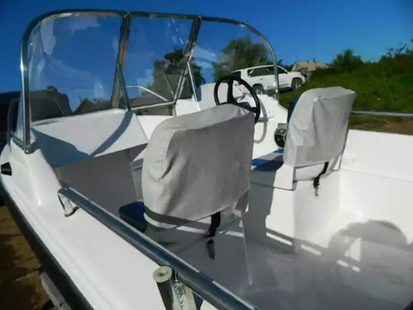 Стеклопластиковый катер Wyatboat-430 DC (тримаран) в Назрани