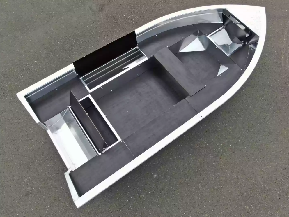 Алюминиевая лодка  Неман-420 в Назрани