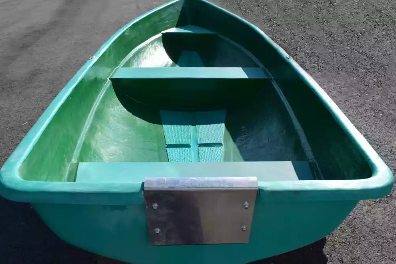 Стеклопластиковая Лодка Голавль в Назрани