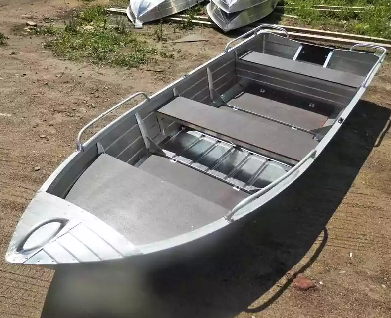 Алюминиевая лодка Вятка-Профи 37 в Назрани