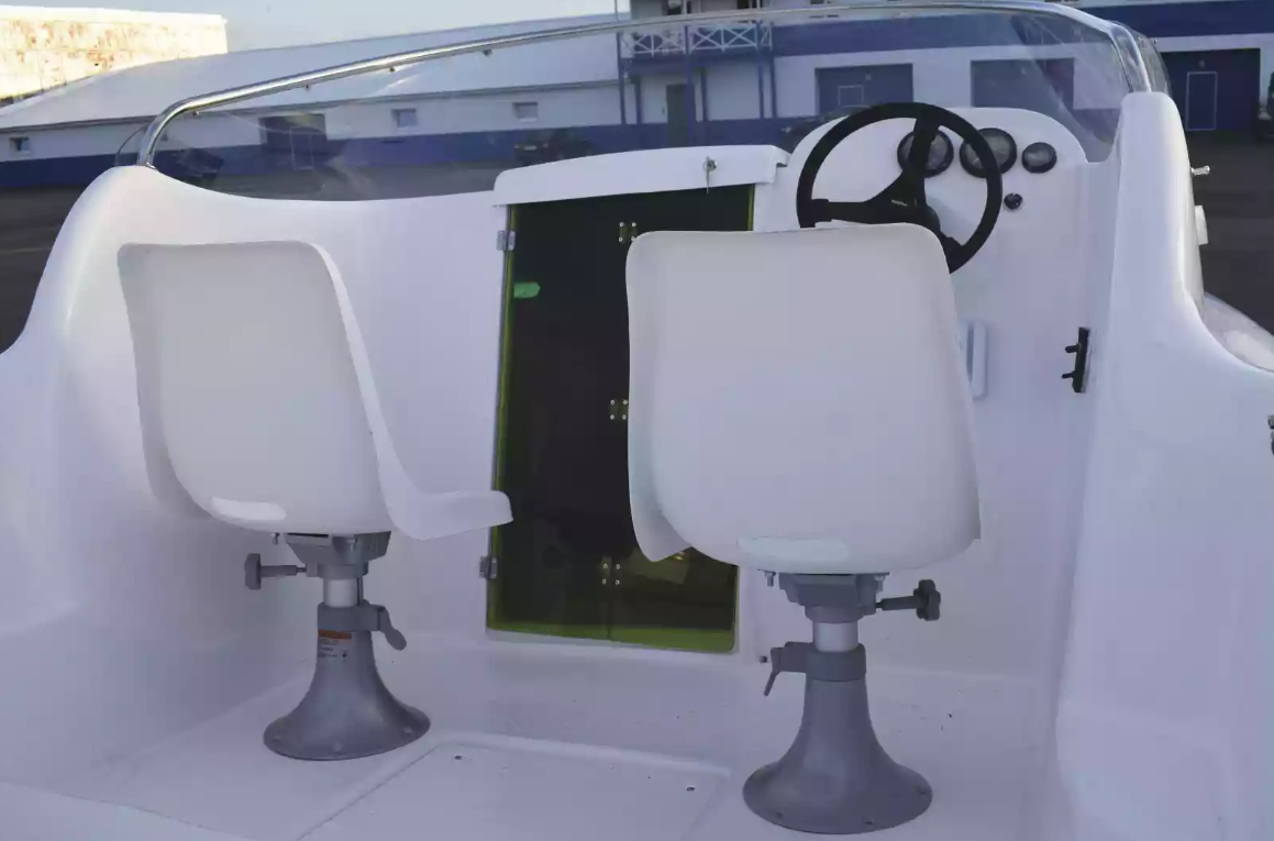 Комбинированный катер Neman-530 с каютой в Назрани