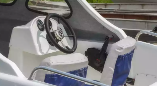 Стеклопластиковый катер Wyatboat-3 П (полурубка) в Назрани