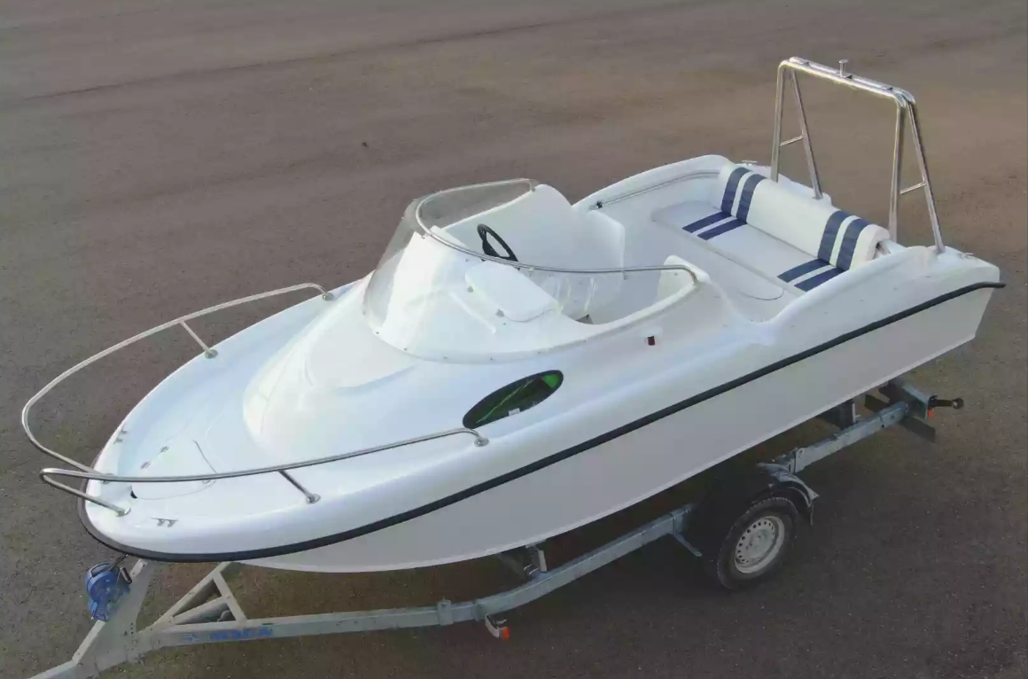 Комбинированный катер Neman-530 с каютой в Назрани