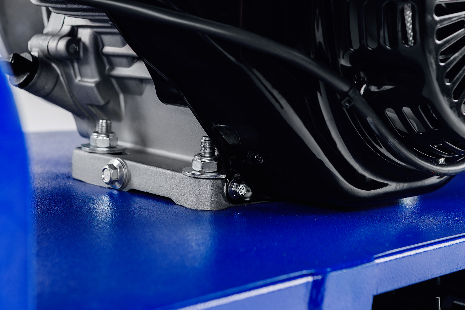 Мотобуксировщик SNOW DOG 17 с эл. запуском (DINKING) в Назрани